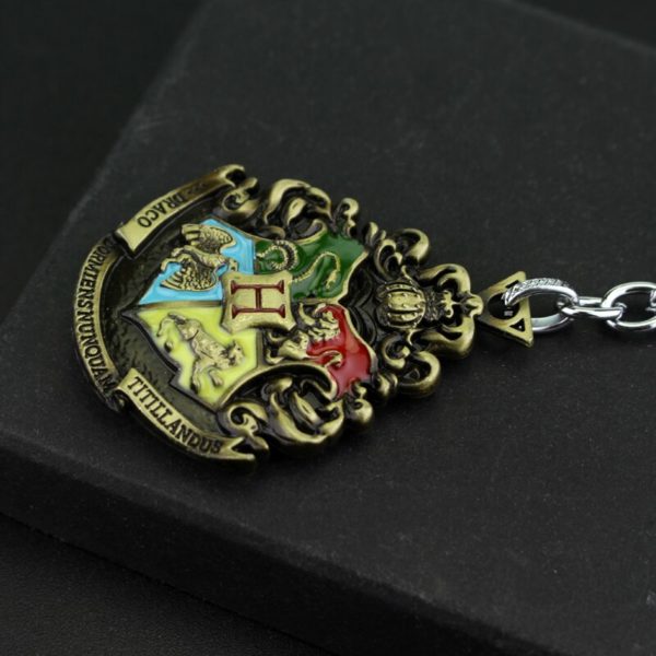 Hogwarts Crest Metal Keychain