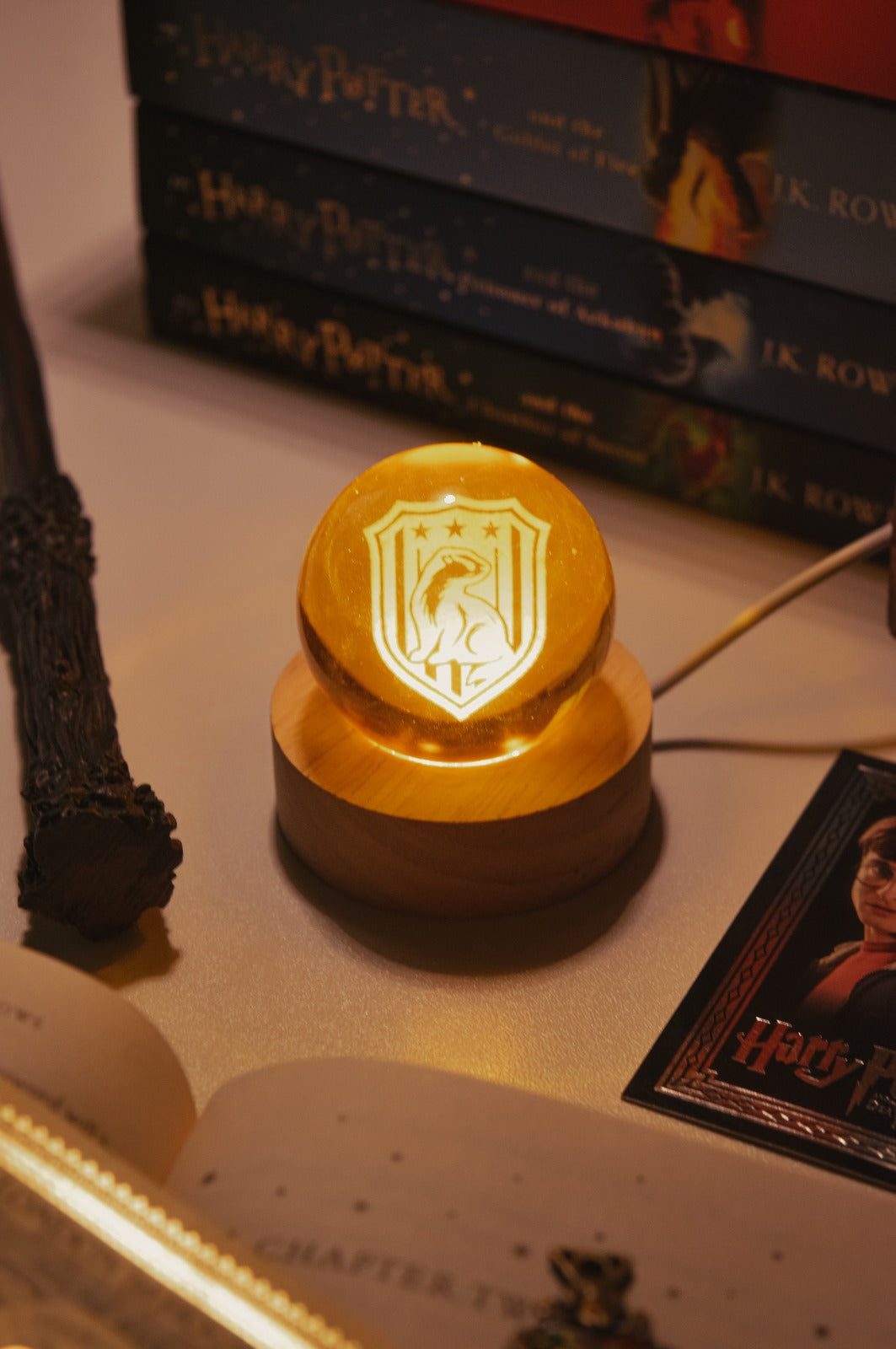 Harry Potter Hogwarts House LED Lamp | Gryffindor, Slytherin, Ravenclaw & Hufflepuff | Wizard-Themed Decorative Light