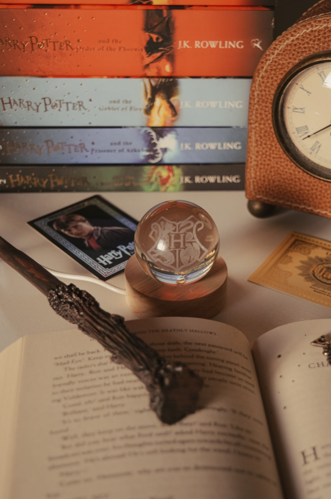 Harry Potter Hogwarts House LED Lamp | Gryffindor, Slytherin, Ravenclaw & Hufflepuff | Wizard-Themed Decorative Light