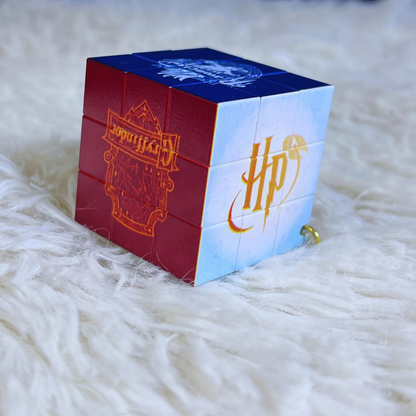 Harry Potter Magic Cube Keychain – Mini Rubix Cube with Golden Snitch Charm