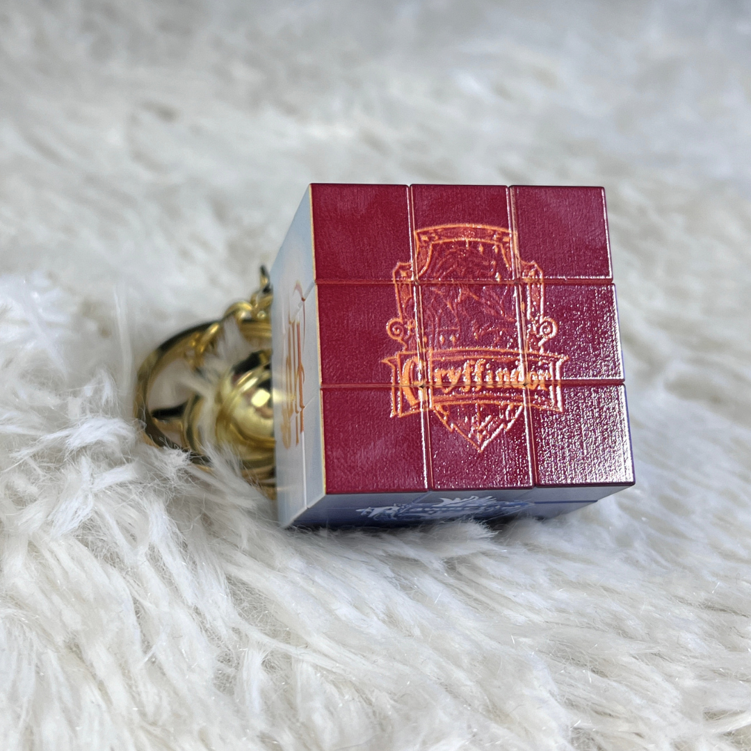 Harry Potter Magic Cube Keychain – Mini Rubix Cube with Golden Snitch Charm